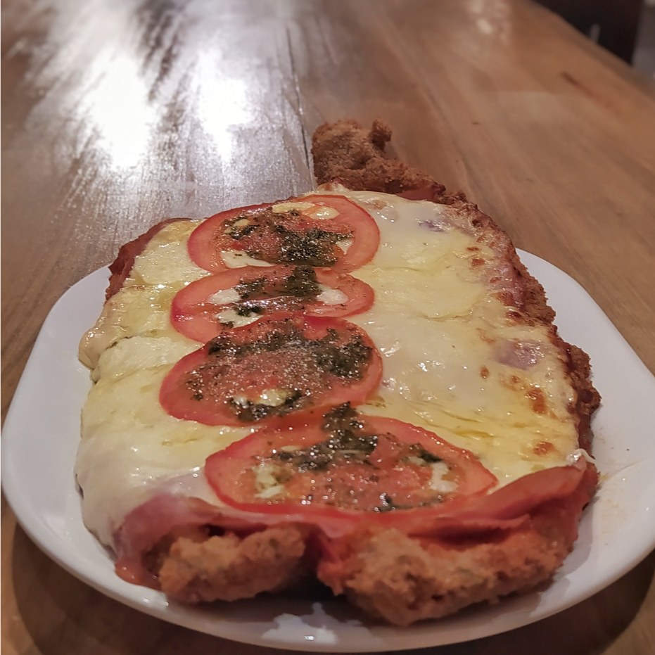 Milanesa de ternera napolitana